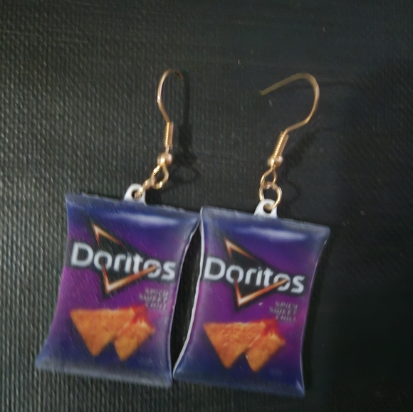 Doritos  Earings  New Without Tags - Picture 1 of 1